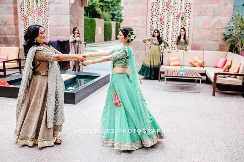 8 Dance Tutorials For Easy Dance Steps For Indian Wedding You Need