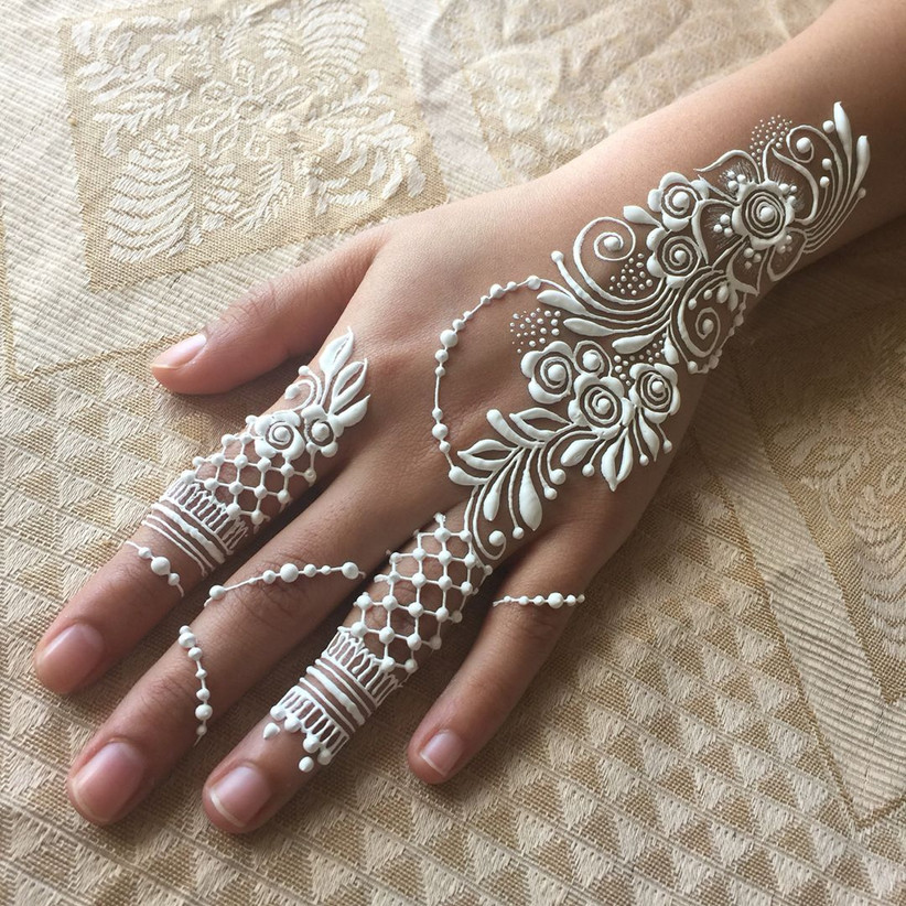 Breathtaking White Henna Designs That Would Steal Your Heart