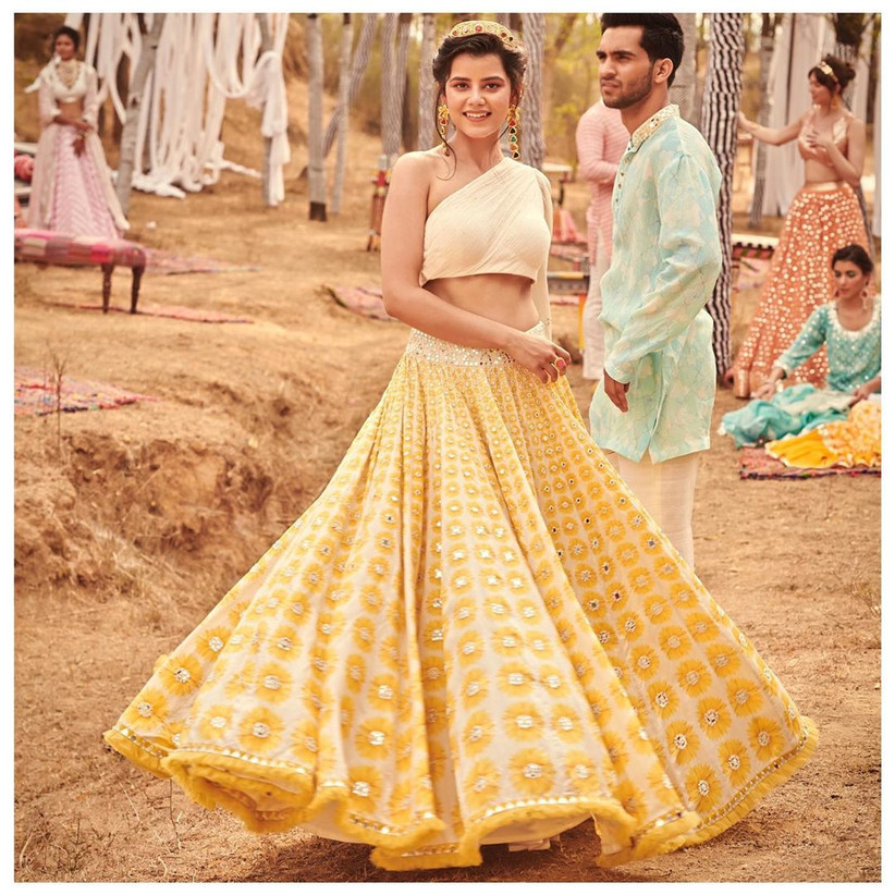 minimalist bridal lehenga