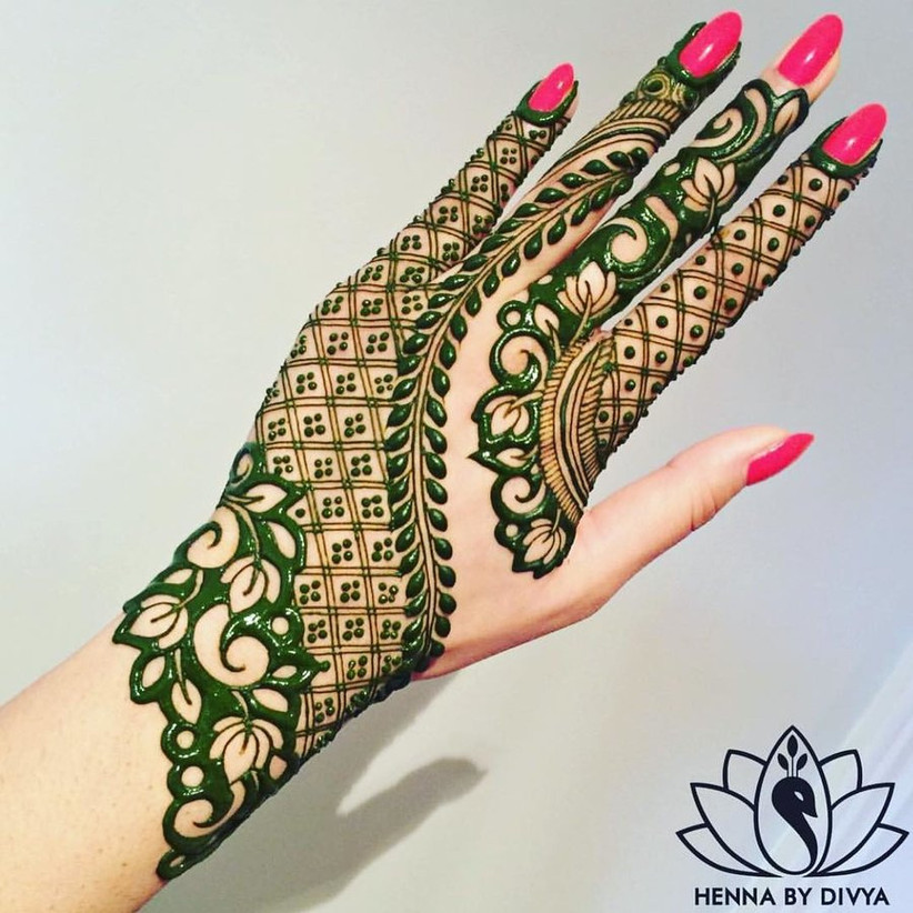 30 Simple Mehndi Designs For Hands That Work Wonders For The Bride