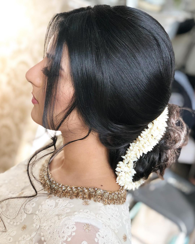 8 Hairstyle On Saree For Engagement Ideas That Can Help You Ace Your Day Look With Ease I guess when it's so simple and easy, you are bound to love it. hairstyle on saree for engagement ideas