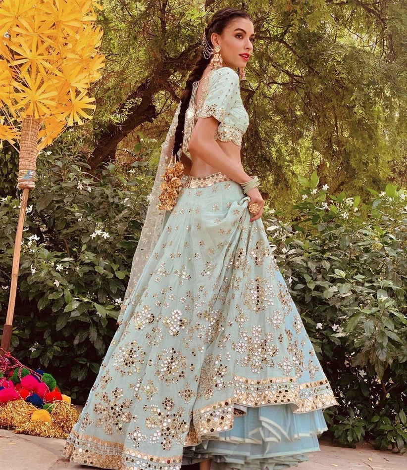 Lehenga Hairstyles For Wedding Reception : Photo of Red floral lehenga