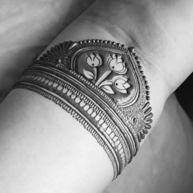 Dome-shaped Lotus Motif on Easy Arabic Mehndi Designs by Mehendi by Reshma, Ahmedabad