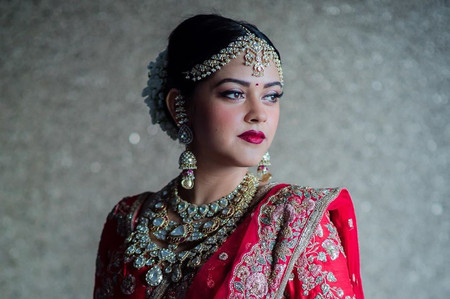 Airbrush Vs Traditional Makeup: What To Pick For Your Bridal Look