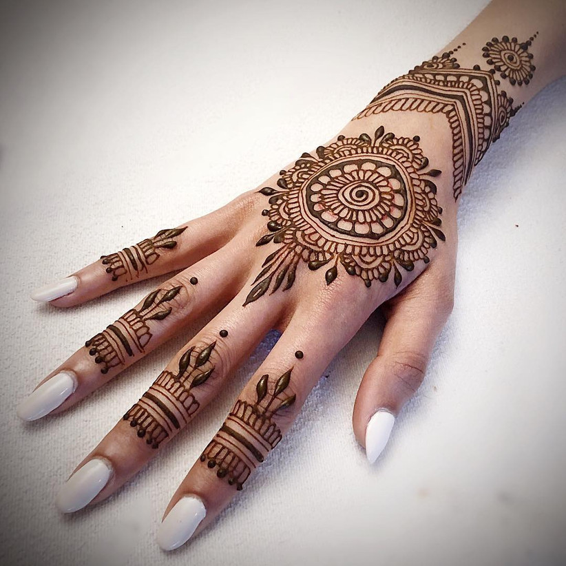 20 Stunning, Yet Simple Arabic Mehndi Designs For Left Hand To Your ...