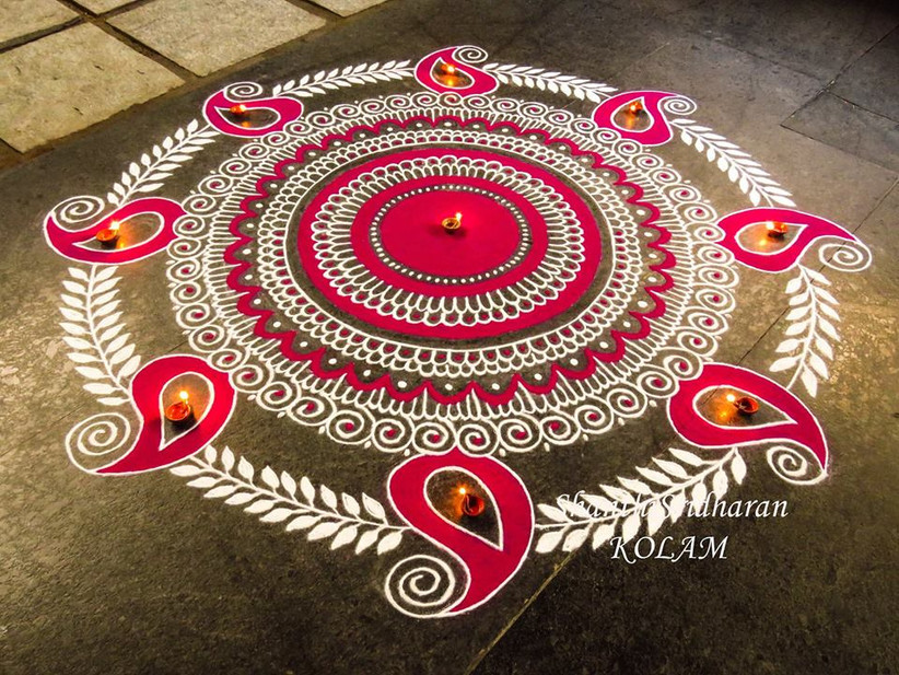 Featured image of post Door Border Rangoli Designs With Paint Numerous elements are added during festivals to make it complete