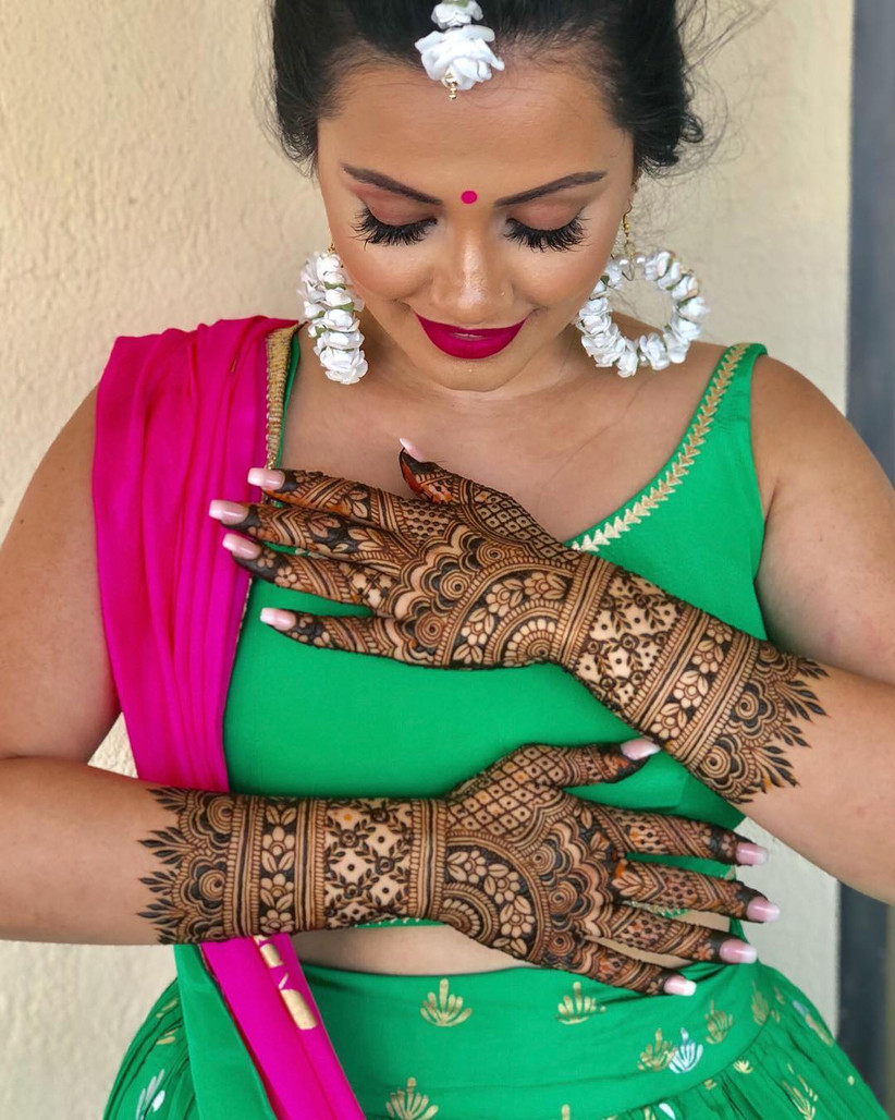 25 Easy And Beautiful Mehndi Designs For You To Shine The