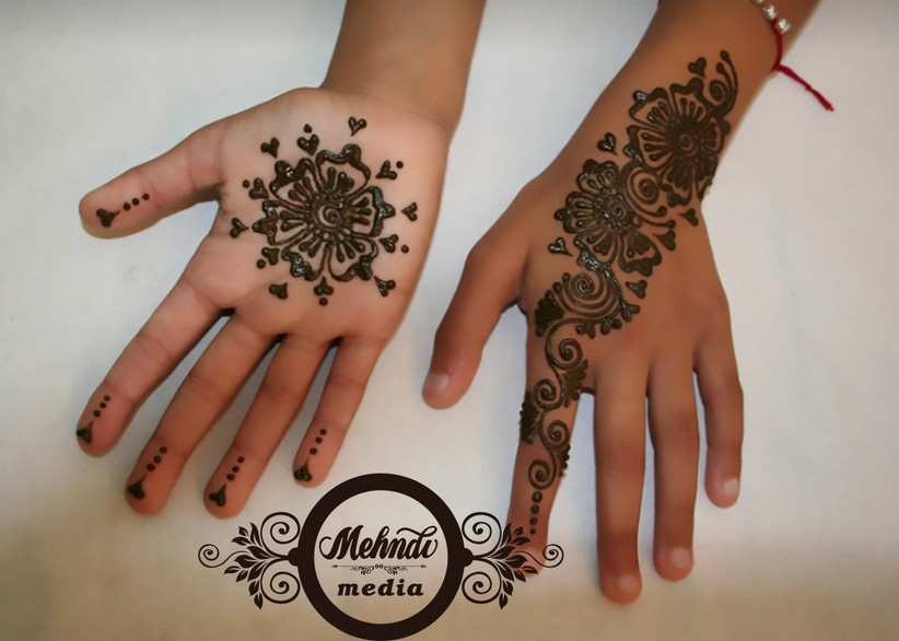 29 Easy Mehndi Designs For Kids That Melt Hearts