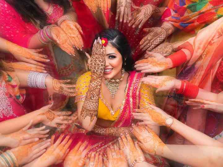 Trending Finger Mehndi Designs For The Bride And Her Bridesmaids