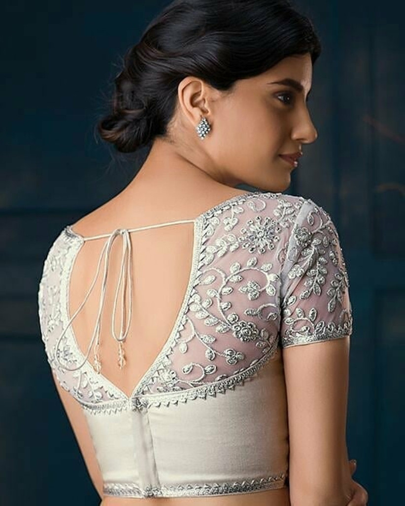 10 Perfect Cotton Saree Blouse Back Neck Designs for the Bride