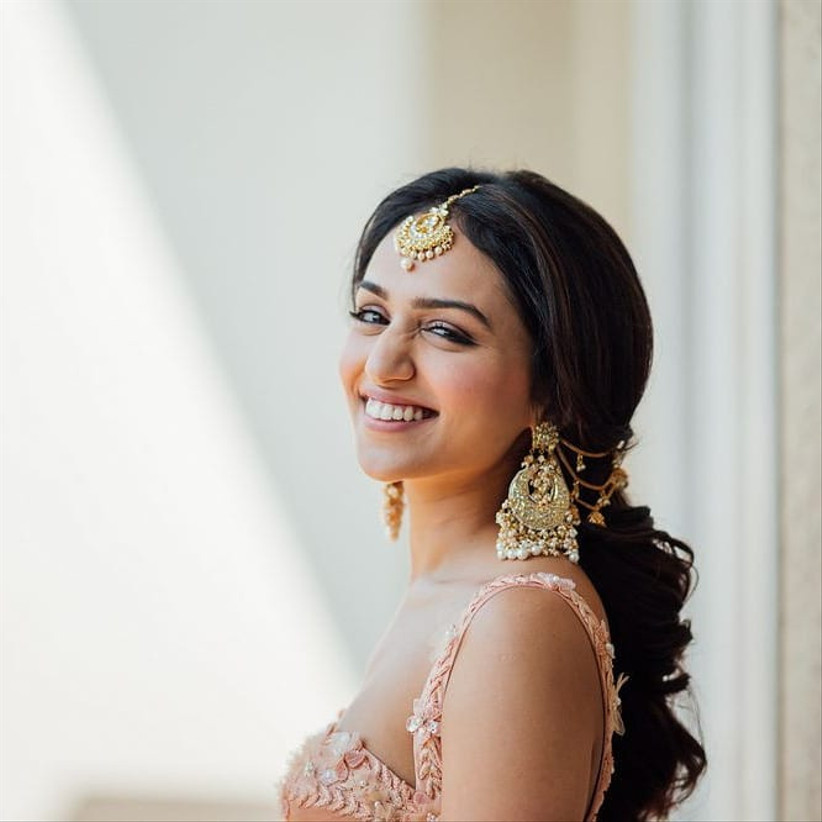 9 Indian Hairstyles For Thin Hair For A Wow Wedding Look