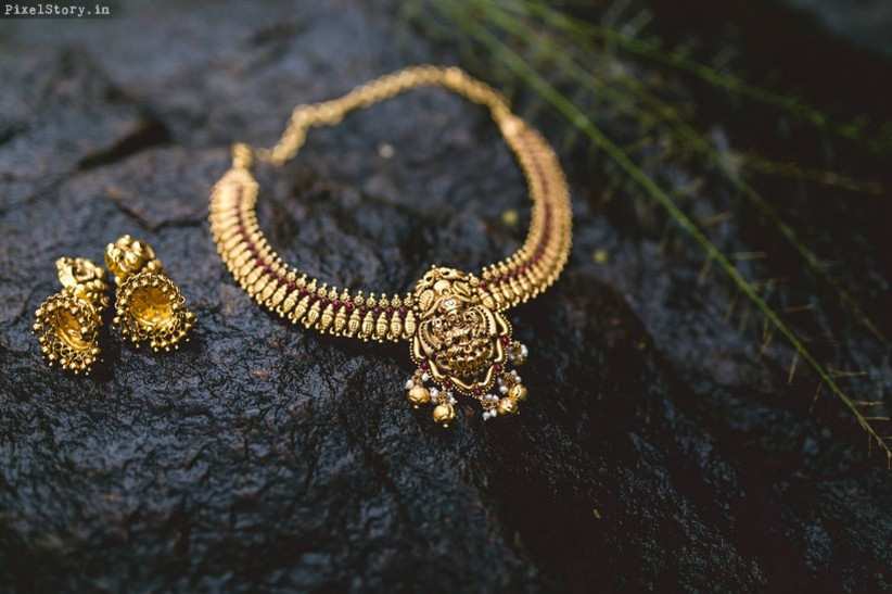 Pathaka is the first neckpiece worn in Kerala Wedding Jewellery Sets.