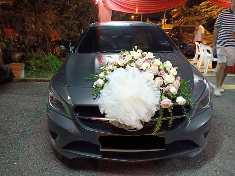 Use These Car Decor Ideas to Make Your Bride's Ride Home Special