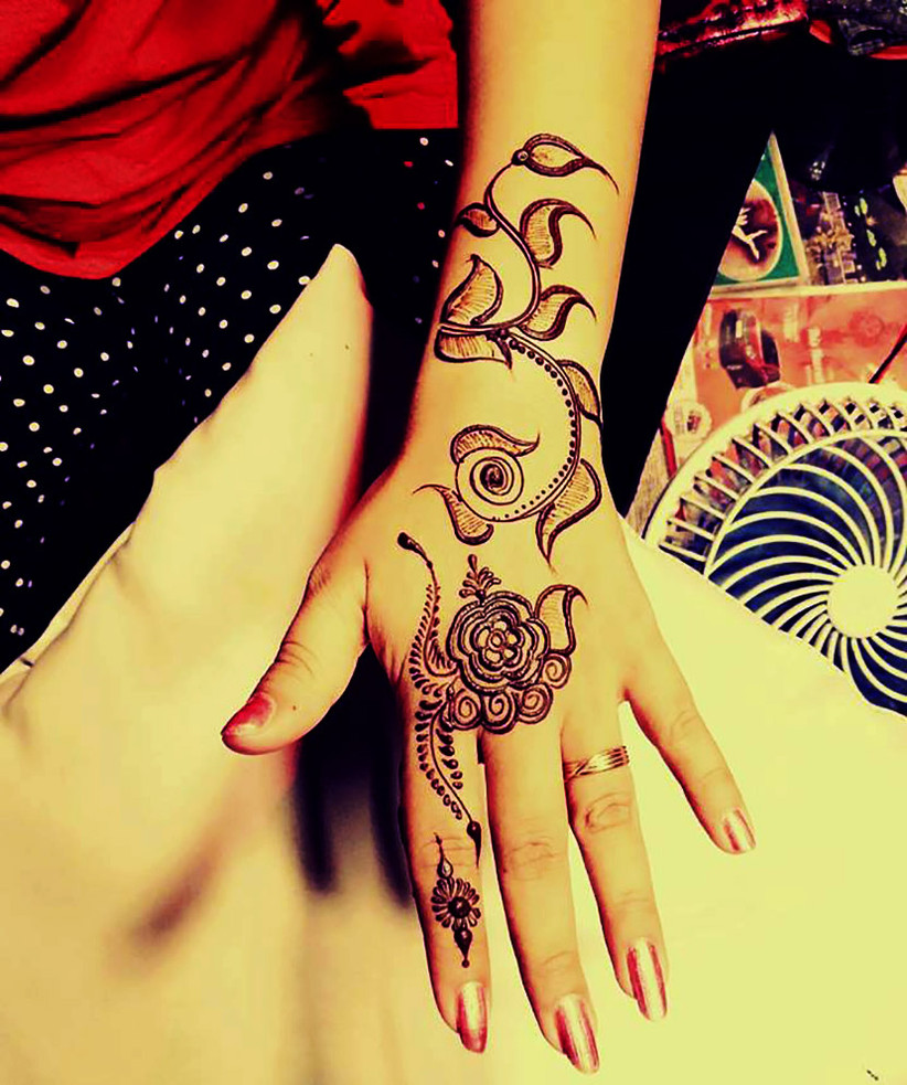 Lovely Mehndi Designs Arabic Simple And Easy For Your Palms