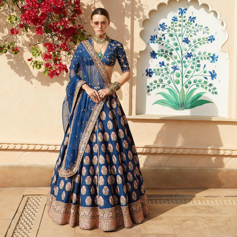 marriage lehenga on rent