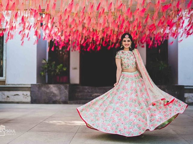 5 Hairstyle on Lehenga for Short Hair Options for Brides Who Want to DIY!