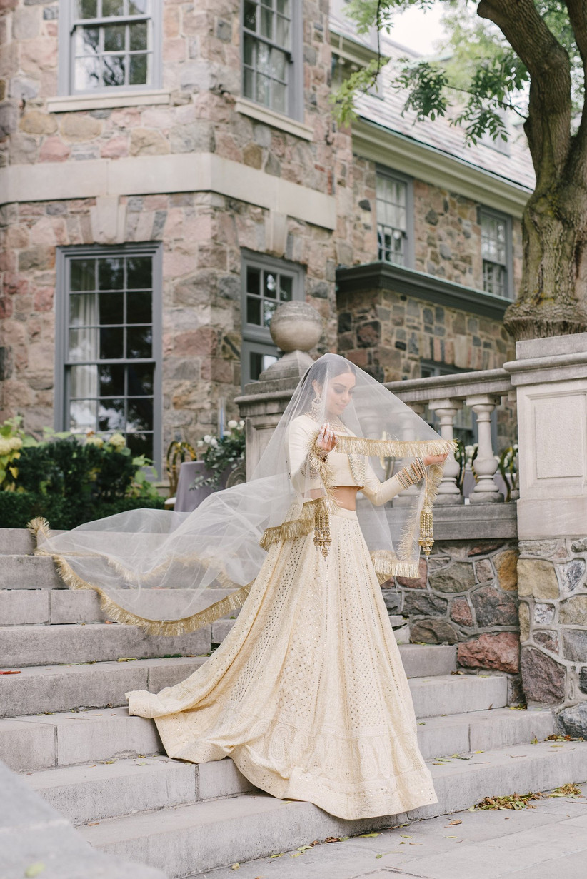 best dress for girl in marriage