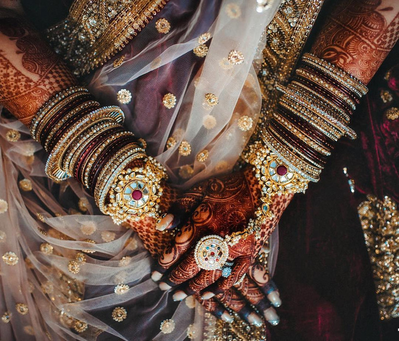 all-you-wanted-to-know-about-marriage-bangles-in-different-indian