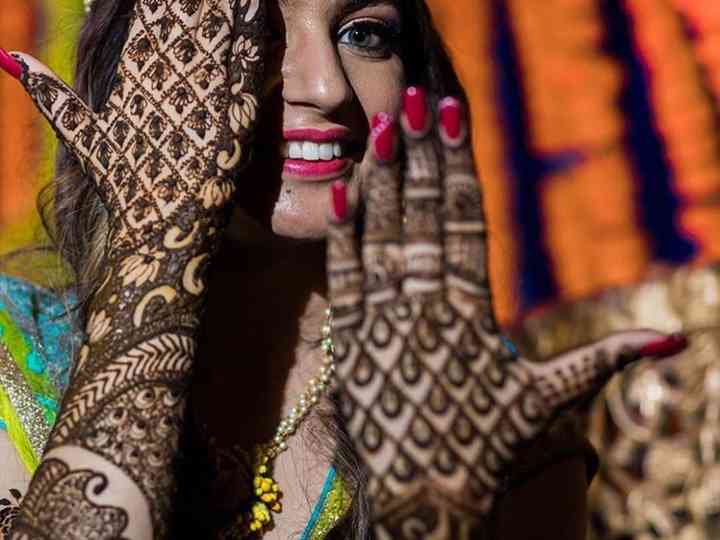 Going Gaga Over The Back Hand Mehndi Trend Here Are 26 Designs