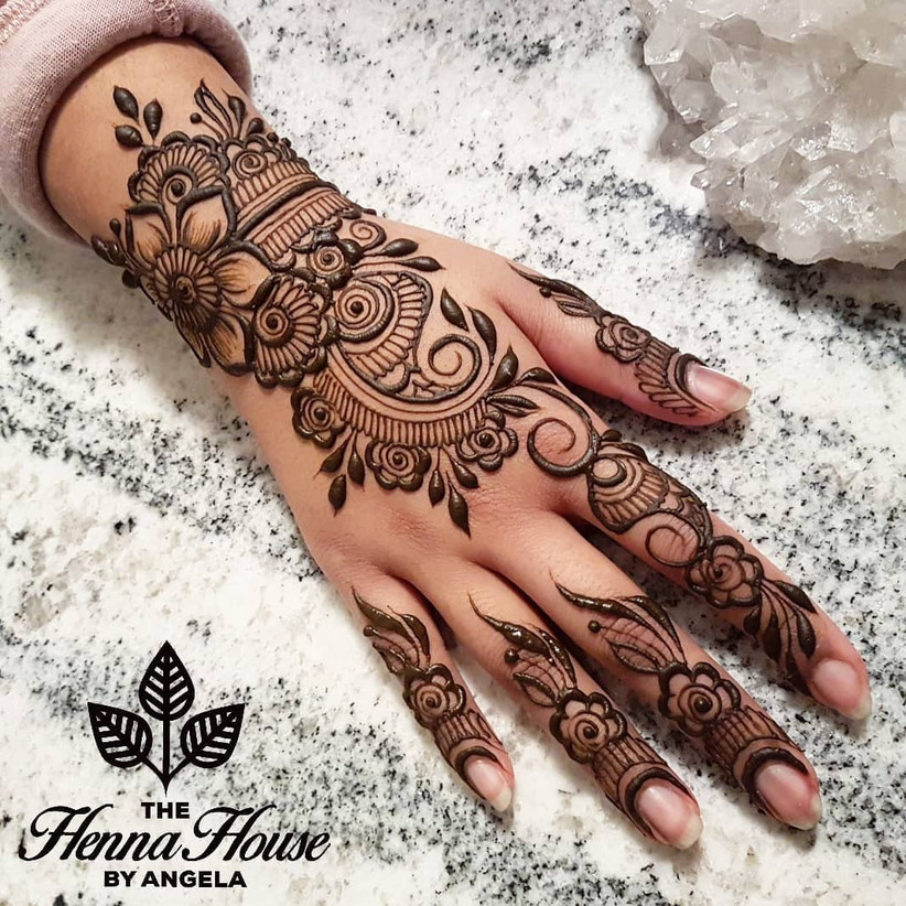Take Your Pick: 30 Arabic Mehndi Designs For Hands To Flaunt At Your