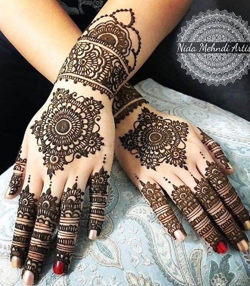 Tasmim Blog: Mehndi Ki Design Simple Me Dikhaye