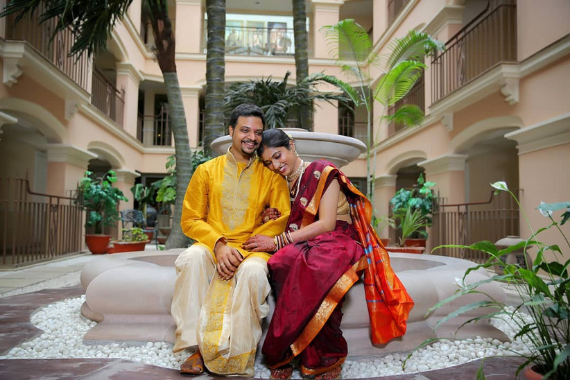 traditional maharashtrian wedding dress for bride and groom