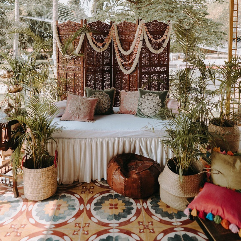 floral-decoration-for-intimate-weddings-