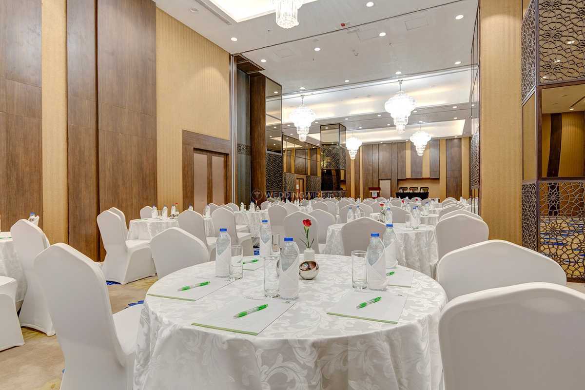 Banquet Hall From Holiday Inn Kolkata Airport Photo 15