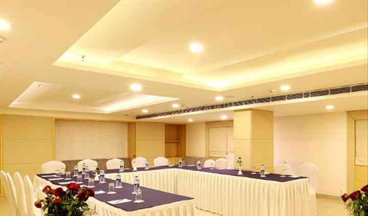 Golden Tulip Jaipur Venue Mi Road Weddingwire In Conveniently located on the mi road, golden tulip essential jaipur is equidistant from the business hub of the rajasthan capital region of jaipur. golden tulip jaipur venue mi road