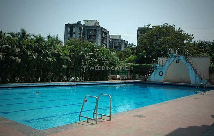 country club yelahanka holi party