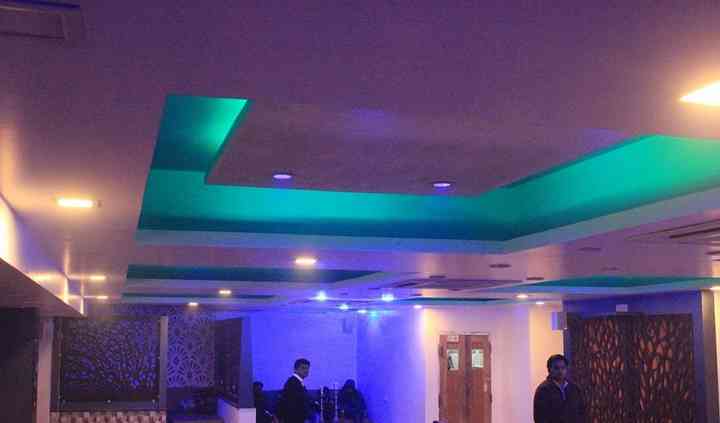 Best Party Lounge In Lucknow Reviews And Pricing Ausum experience at blue lounge today.i went with my friends and i would like to only go there if it comes to opting for a lounge where u have good food,comfortable ambience, pleasant service, live music(amazing singer)�.what else 1 would want.kudos to the team blue�� keep living the. best party lounge in lucknow reviews