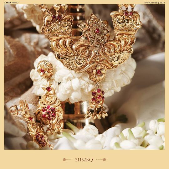 Tanishq Jewellery Rajouri Garden 2024 favors