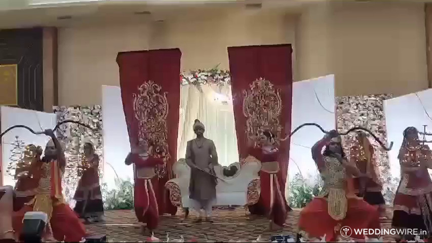 Groom entry