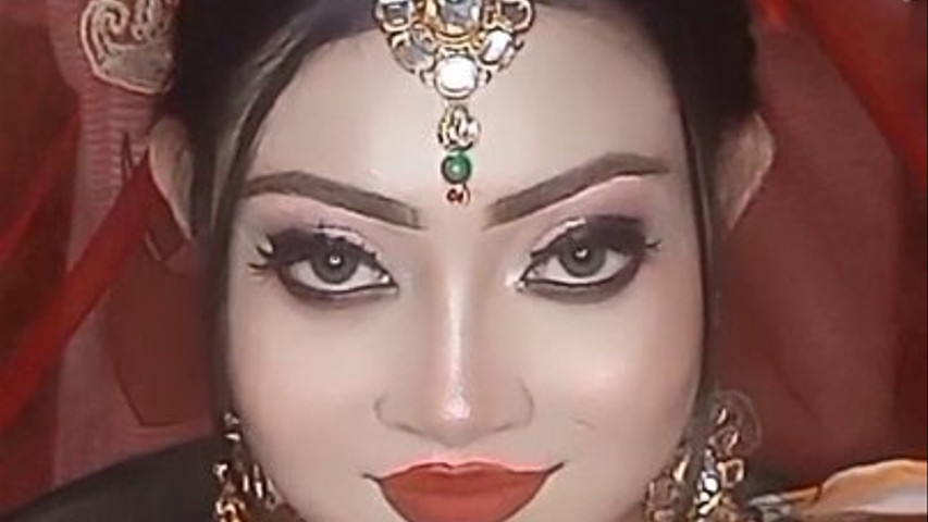 Royal non bangoli bridal makeup