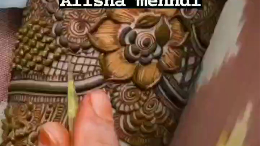 Alisha Mehndi Artist 