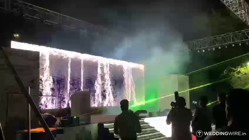 Led wall with laser light 