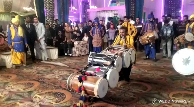 Dhol Troops