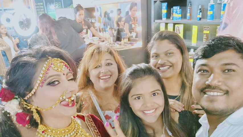 Suraj Glamour Hair Art 