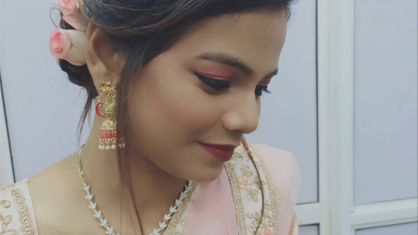 Suraj Glamour Hair Art 