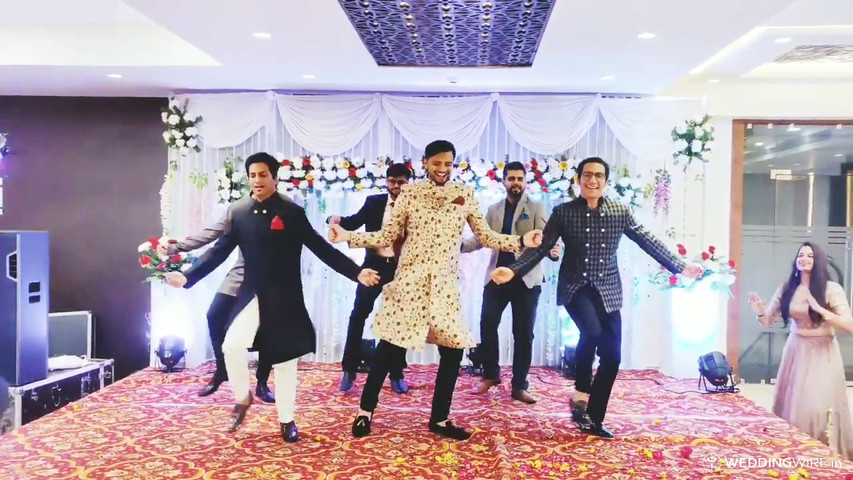 Aankh Maarey | Groomsmen Performance | Dance Choreography