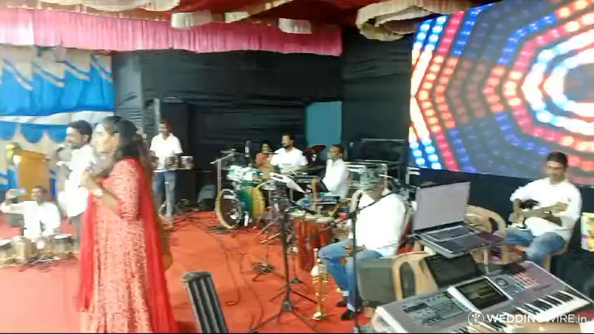 Balaji & Raghu's Ilayathendral Orchestra