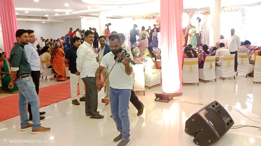 Balaji & Raghu's Ilayathendral Orchestra