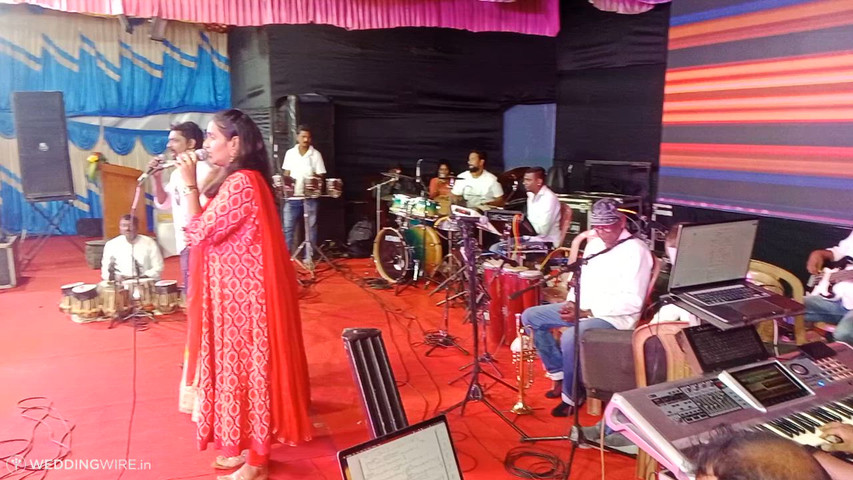 Balaji & Raghu's Ilayathendral Orchestra