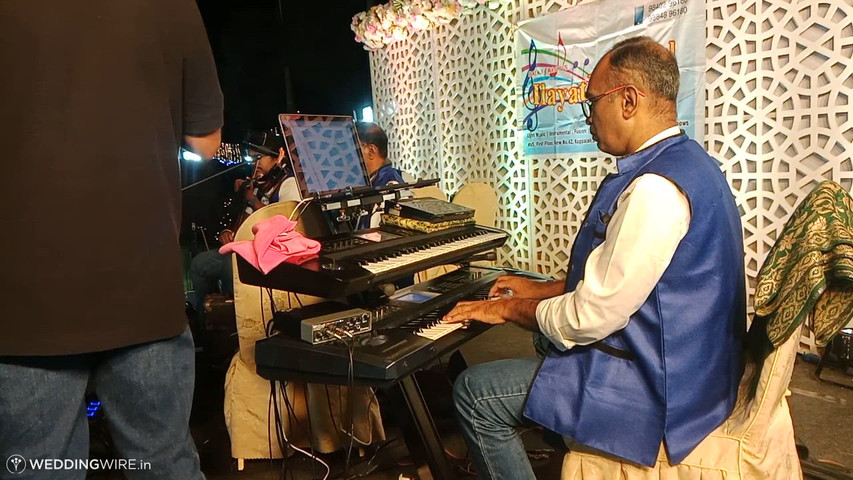 Balaji & Raghu's Ilayathendral Orchestra