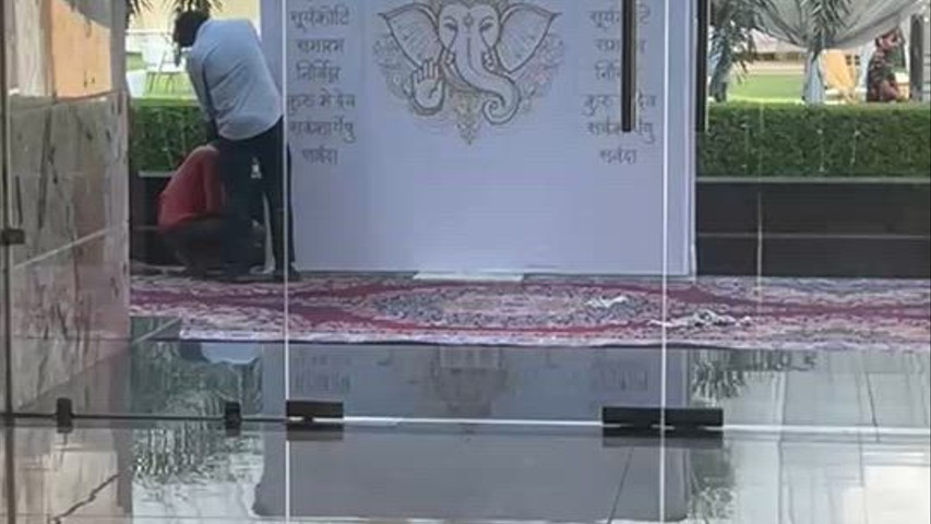 Entrance decor