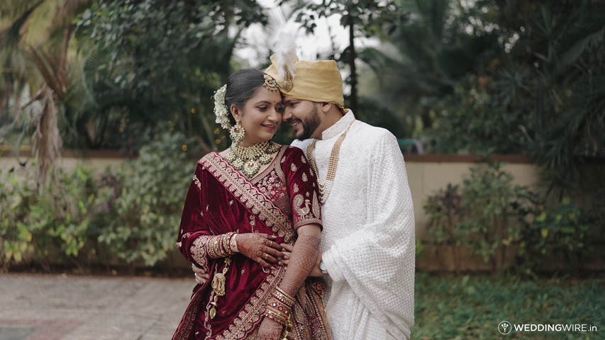 Bride First Look // Riya & Rishil