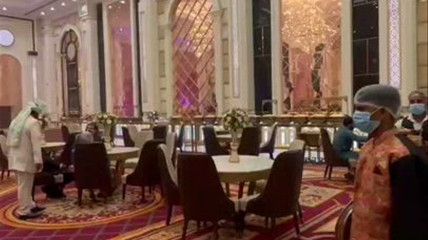 Banquet hall decor