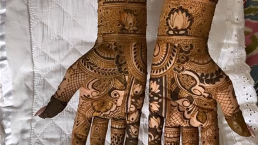 Riti Nagda Mehendi Artist