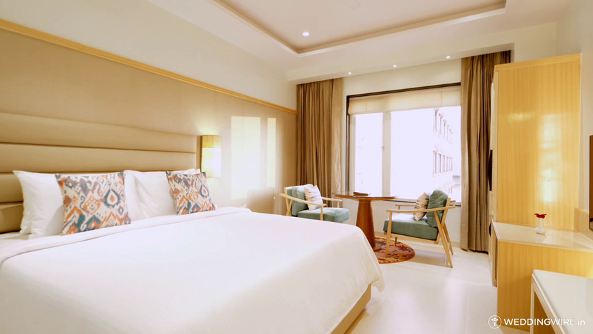 Sarovar portico orai 