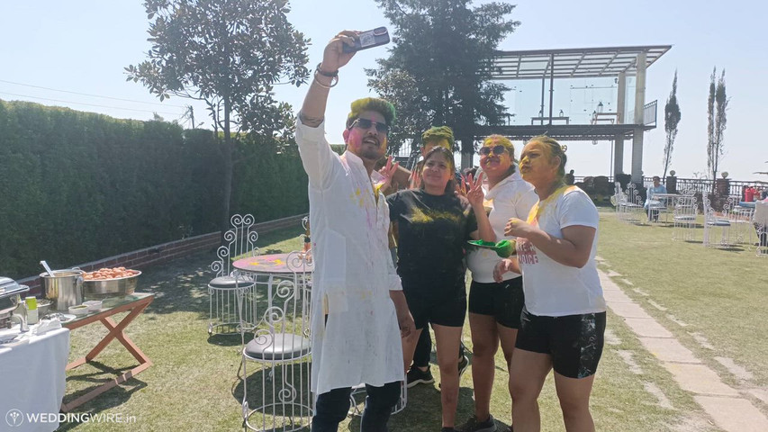Holi Celebration in Bulaakh Resort